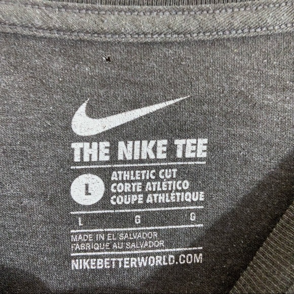 Men’s gray Nike T-shirt size large - Picture 4 of 5